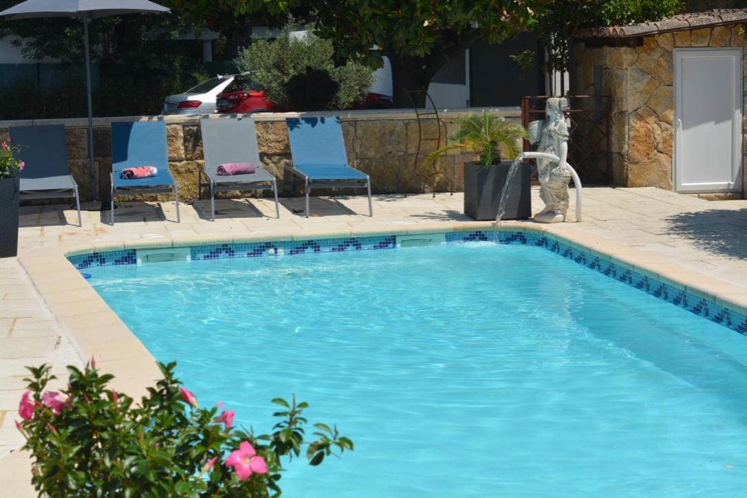 Les Villas Du Golf Мужен Екстер'єр фото