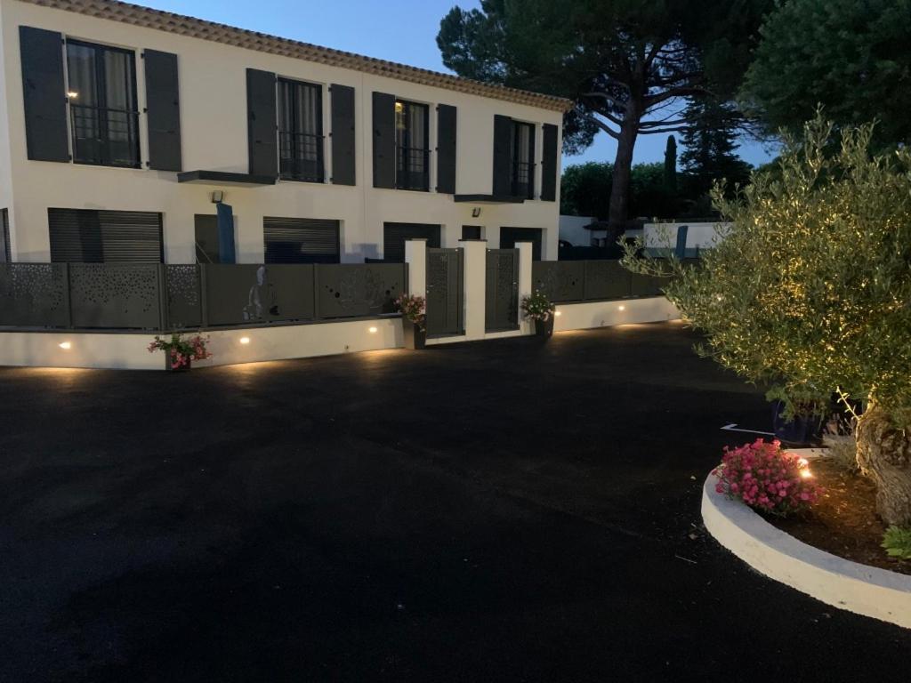 Les Villas Du Golf Мужен Екстер'єр фото